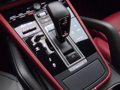 Porsche Cayenne 2021, 51867 км, за 61756.46 USD - фото 6