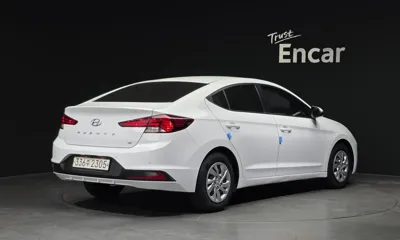 Hyundai Avante 2020, 123248 км, за 5901.27 USD