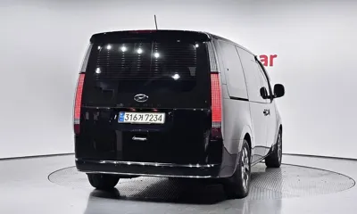 Hyundai Staria 2022, 72099 км, за 17545.34 USD