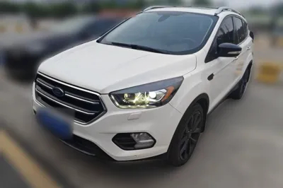 Ford Kuga · 2017 год