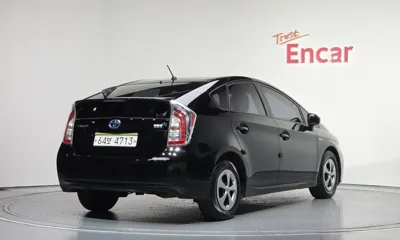 Toyota Prius 2013, 139166 км, за 5382.7 USD