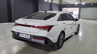 Hyundai Avante 2024, 14986 км, за 13653.67 USD