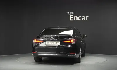 Lexus ES 2023, 14713 км, за 33705.73 USD