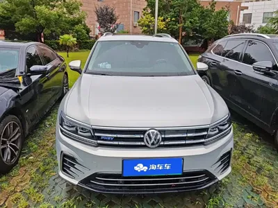 Volkswagen 途观L插电混动 2019, 69500 км, за 10951.32 USD