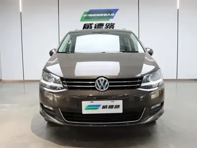 Volkswagen Sharan 2018, 66900 км, за 12450.44 USD
