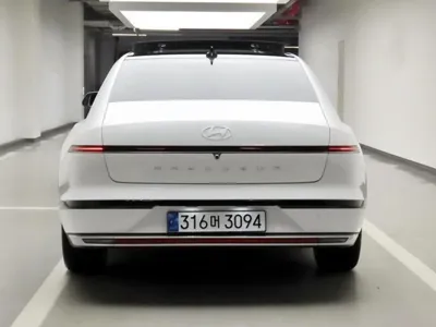 Hyundai Grandeur 2023, 64113 км, за 22055.93 USD