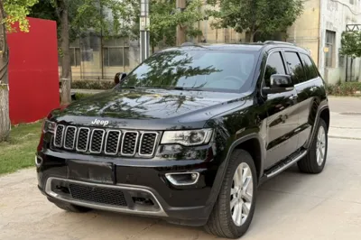 Jeep Grand Cherokee · 2017 год