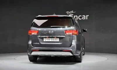 Kia Canival 2017, 71604 км, за 9042.42 USD