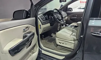 Kia Canival 2017, 71604 км, за 9042.42 USD - фото 10