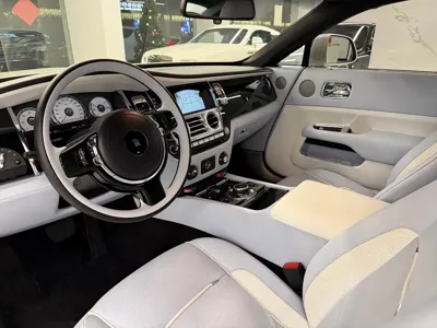 Rolls-Royce Wraith 2014, 90000 км, за 274513.15 USD
