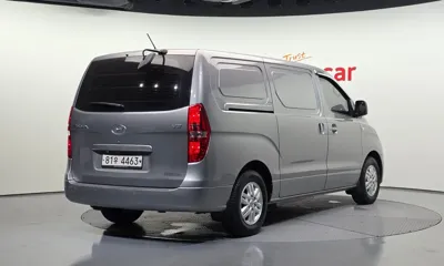 Hyundai Starex 2018, 163696 км, за 5817.03 USD