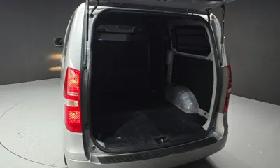 Hyundai Starex 2018, 153631 км, за 5534.93 USD - фото 20