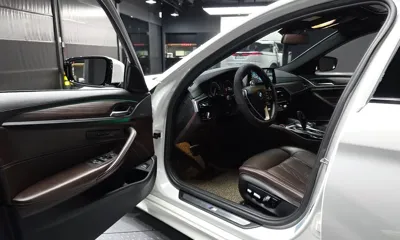 BMW 5-Series 2017, 88803 км, за 18136.9 USD - фото 10