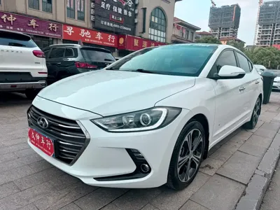 Hyundai Elantra · 2019 год