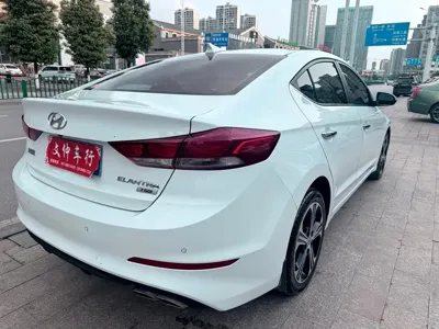 Hyundai Elantra 2019, 98000 км, за 6426.62 USD