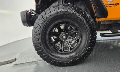 Jeep Wrangler 2013, 153450 км, за 16156.36 USD