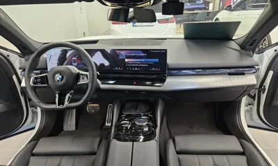 BMW 5-Series 2025, 9835 км, за 41023.62 USD - фото 7