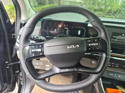Kia Canival 2026, 1884 км, за 37730.97 USD - фото 8