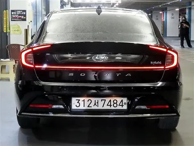 Hyundai Sonata 2020, 89714 км, за 12833.88 USD