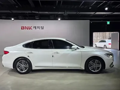 Hyundai Grandeur 2019, 79270 км, за 10726.12 USD - фото 8