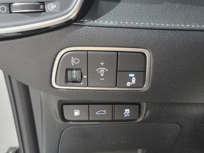 Hyundai Grandeur 2019, 79270 км, за 10726.12 USD - фото 17