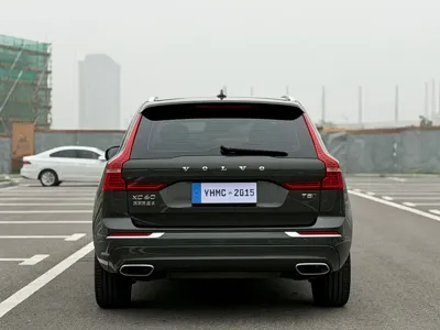 Volvo XC60 2021, 147000 км, за 18093.66 USD