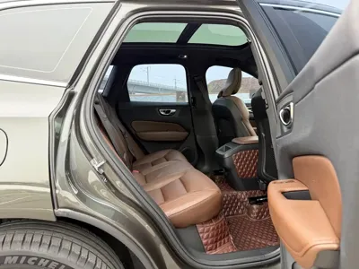 Volvo XC60 2021, 147000 км, за 18093.66 USD - фото 17