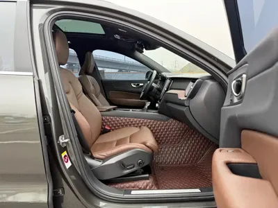 Volvo XC60 2021, 147000 км, за 18093.66 USD - фото 22