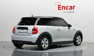 MINI Cooper 2018, 74097 км, за 6305.66 USD - фото 2