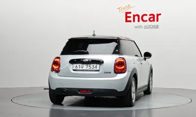 MINI Cooper 2018, 74097 км, за 6305.66 USD - фото 4
