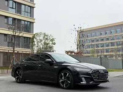 Audi A7L 2024, 30000 км, за 36609.06 USD