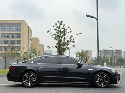 Audi A7L 2024, 30000 км, за 36609.06 USD