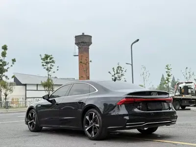 Audi A7L 2024, 30000 км, за 36609.06 USD
