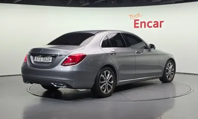 Mercedes-Benz C-Class 2016, 73660 км, за 12372.2 USD