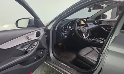 Mercedes-Benz C-Class 2016, 73660 км, за 12372.2 USD - фото 10