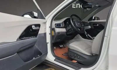 Kia Niro 2017, 154501 км, за 6760.71 USD - фото 26
