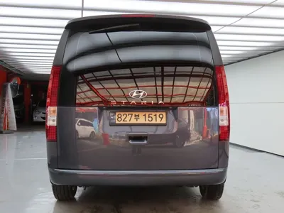 Hyundai Staria 2023, 64775 км, за 16055.5 USD