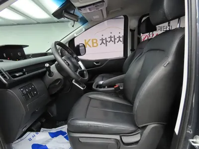 Hyundai Staria 2023, 64775 км, за 16055.5 USD - фото 6