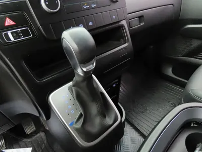 Hyundai Staria 2023, 64775 км, за 16055.5 USD - фото 15