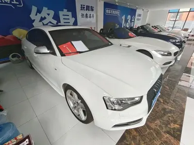 Audi S5 2012, 141000 км, за 11214.15 USD