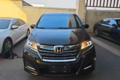 Honda Elysion 2016, 100900 км, за 15765 USD