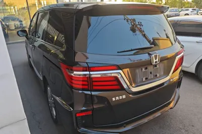 Honda Elysion 2016, 100900 км, за 15765 USD