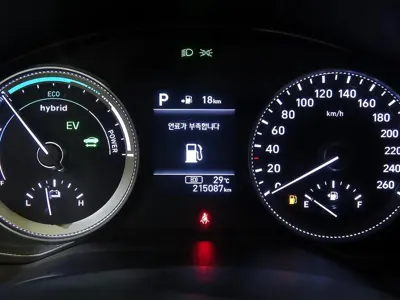 Hyundai Grandeur 2018, 215083 км, за 6375.23 USD - фото 9