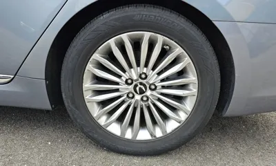 Hyundai Equus 2015, 179523 км, за 5583.29 USD
