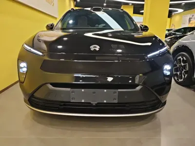 Nio ES8 2024, 24600 км, за 30399.65 USD