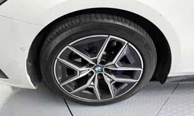 BMW 5-Series 2024, 25434 км, за 39057.37 USD