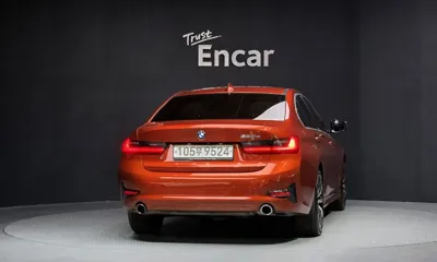 BMW 3-Series 2020, 100989 км, за 15534.12 USD