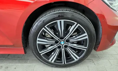 BMW 3-Series 2020, 100989 км, за 15534.12 USD