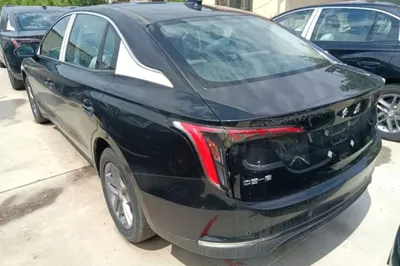 Hongqi E-QM5 2025, 100 км, за 18701 USD