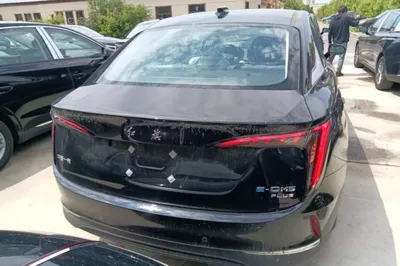 Hongqi E-QM5 2025, 100 км, за 18701 USD
